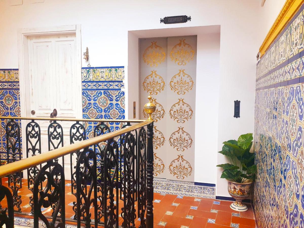 Palace House Hercules - Apartments Sevilla Eksteriør bilde