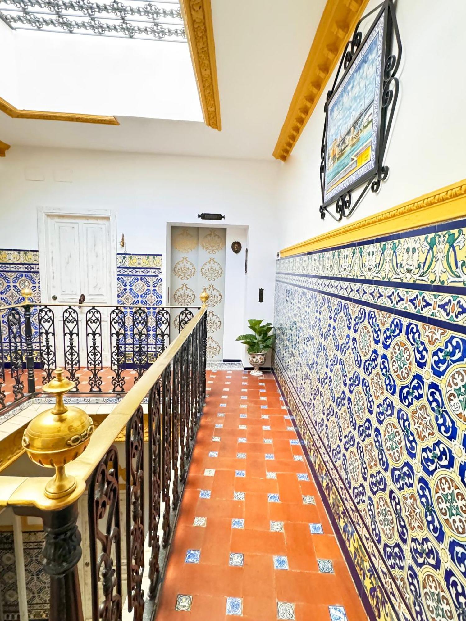 Palace House Hercules - Apartments Sevilla Eksteriør bilde